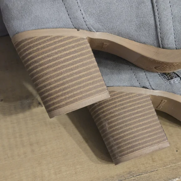 Kohls Tall Heeled Boots Gray Womens Size 7 - Picture 6 of 13